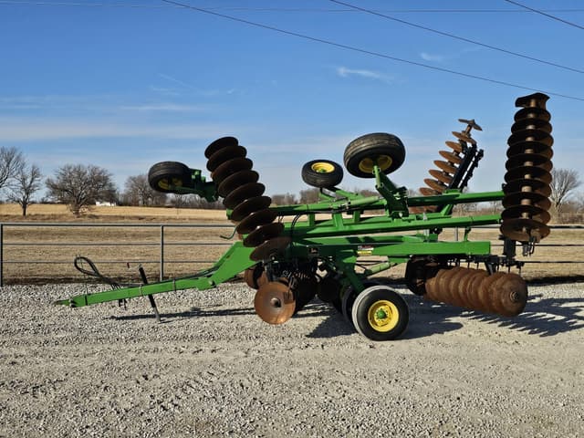 Image of John Deere 630 equipment image 3