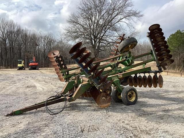 Image of John Deere 630 equipment image 2