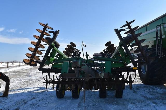 Image of John Deere 630 equipment image 1