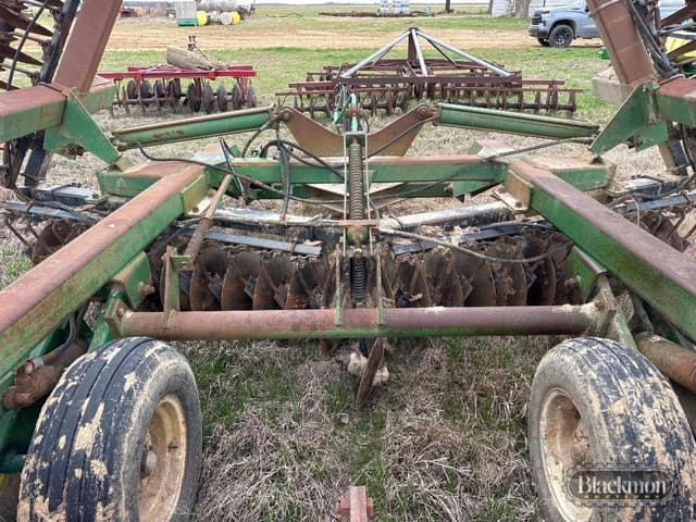 Image of John Deere 630 equipment image 3