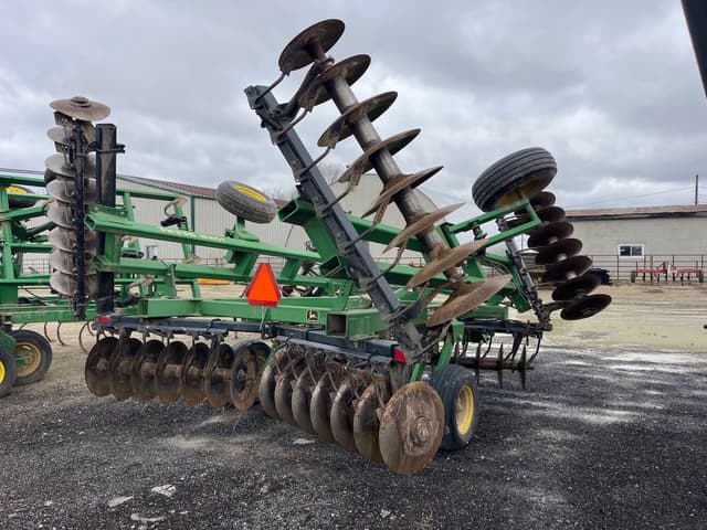 Image of John Deere 630 equipment image 3