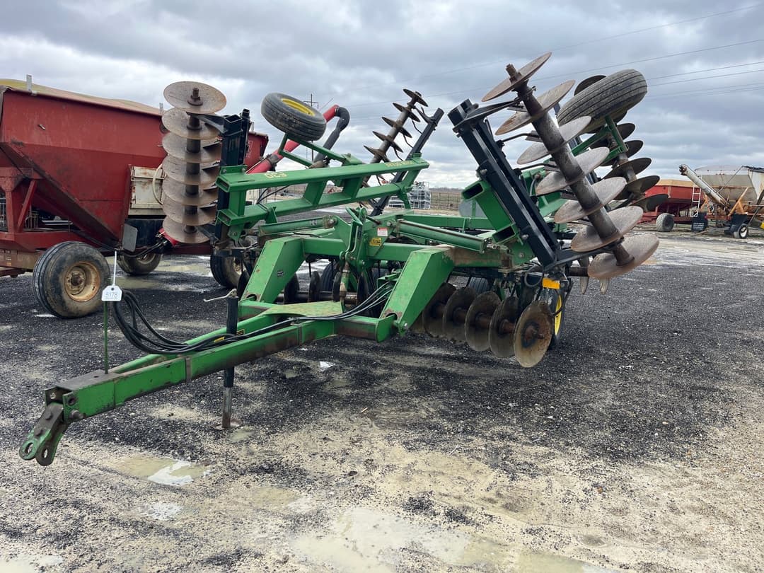 Image of John Deere 630 Primary image