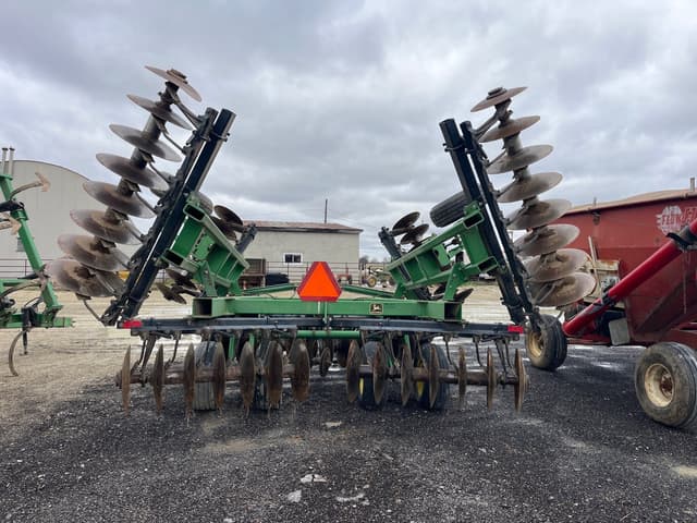 Image of John Deere 630 equipment image 2