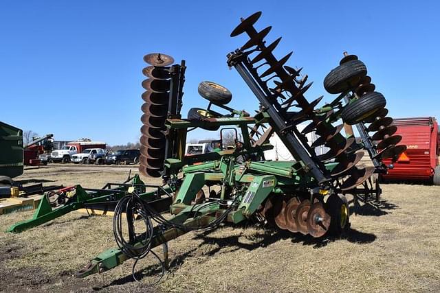 Image of John Deere 630 equipment image 2