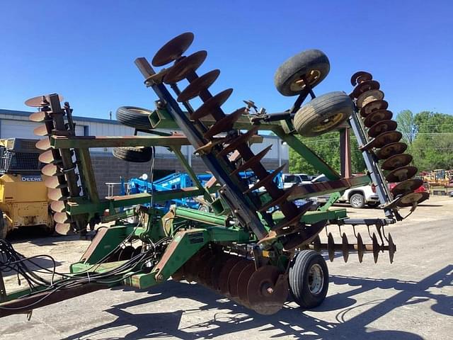 Image of John Deere 630 equipment image 1