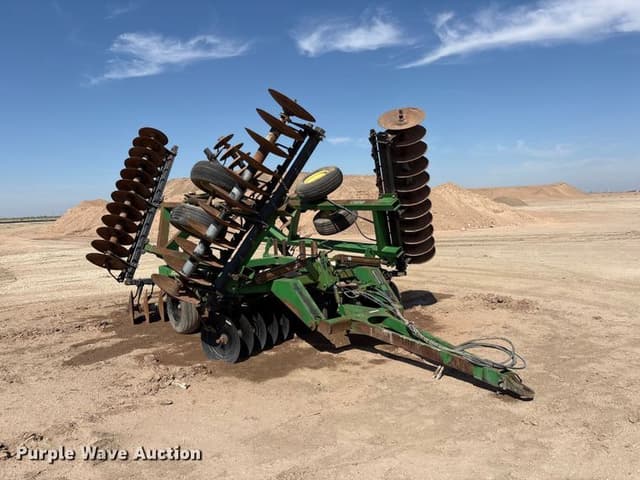 Image of John Deere 630 equipment image 2