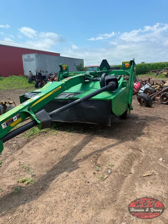 Image of John Deere 630 equipment image 1