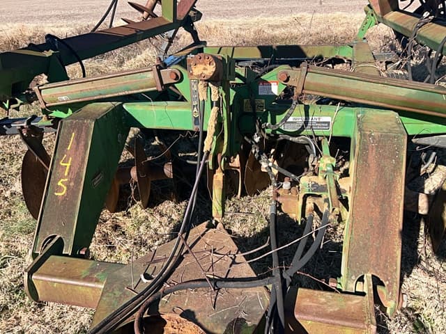 Image of John Deere 630 equipment image 2