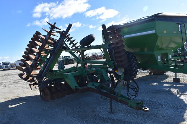 Image of John Deere 630 equipment image 2