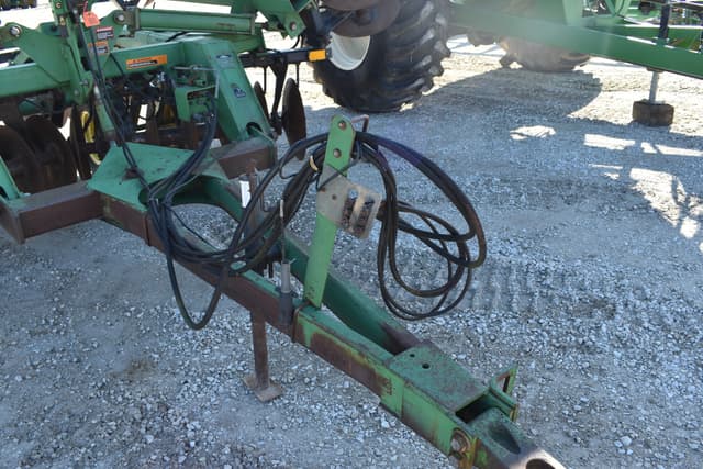 Image of John Deere 630 equipment image 4