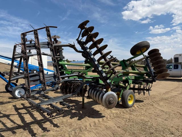 Image of John Deere 630 equipment image 4