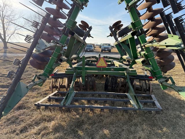 Image of John Deere 630 equipment image 4