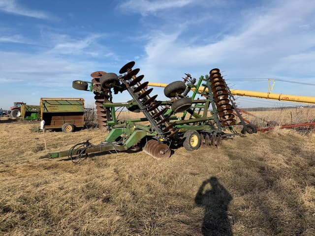 Image of John Deere 630 equipment image 1