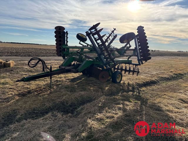 Image of John Deere 630 equipment image 1