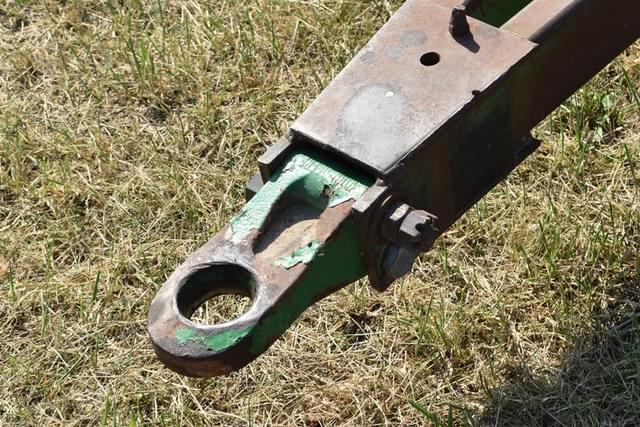 Image of John Deere 630 equipment image 3