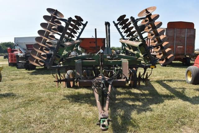 Image of John Deere 630 equipment image 1