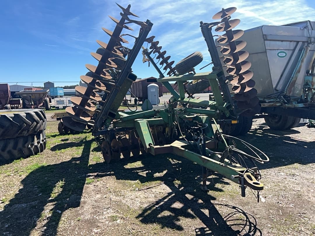 Image of John Deere 630 Primary image