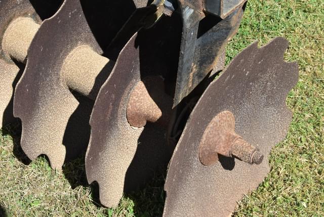 Image of John Deere 630 equipment image 3