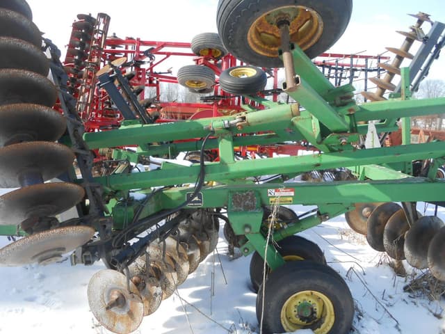 Image of John Deere 630 equipment image 3