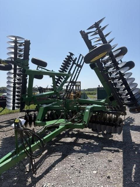 John Deere 630 Equipment Image0