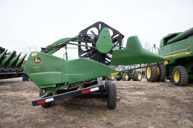 Image of John Deere 630 equipment image 3
