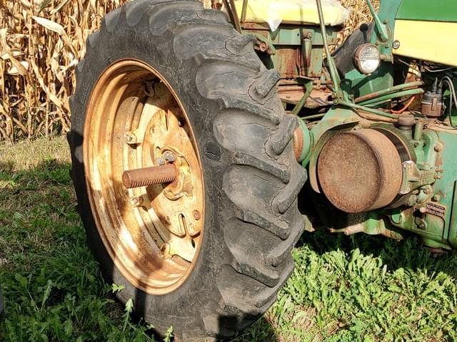 Image of John Deere 630 equipment image 3