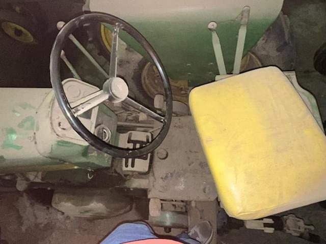 Image of John Deere 630 equipment image 3