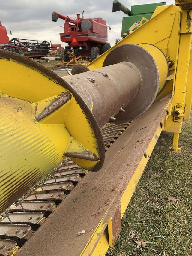 Image of John Deere 630 equipment image 4