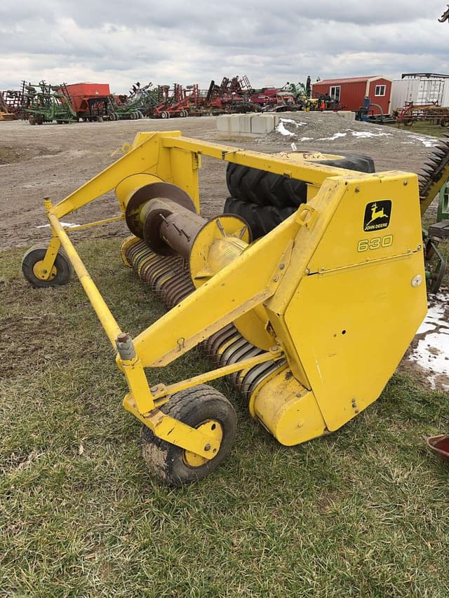 Image of John Deere 630 equipment image 2