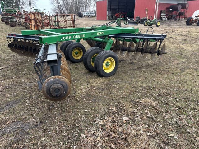 Image of John Deere 630 equipment image 1