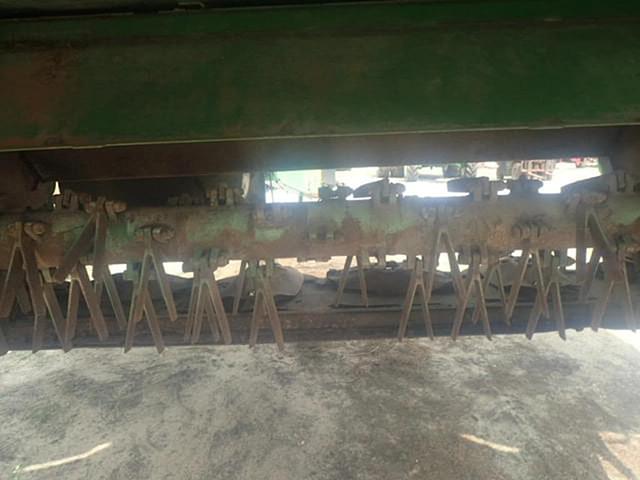 Image of John Deere 630 equipment image 4