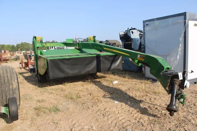 Image of John Deere 630 equipment image 1