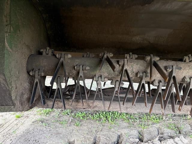 Image of John Deere 630 equipment image 4