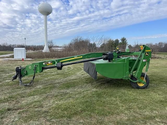 Image of John Deere 630 equipment image 1