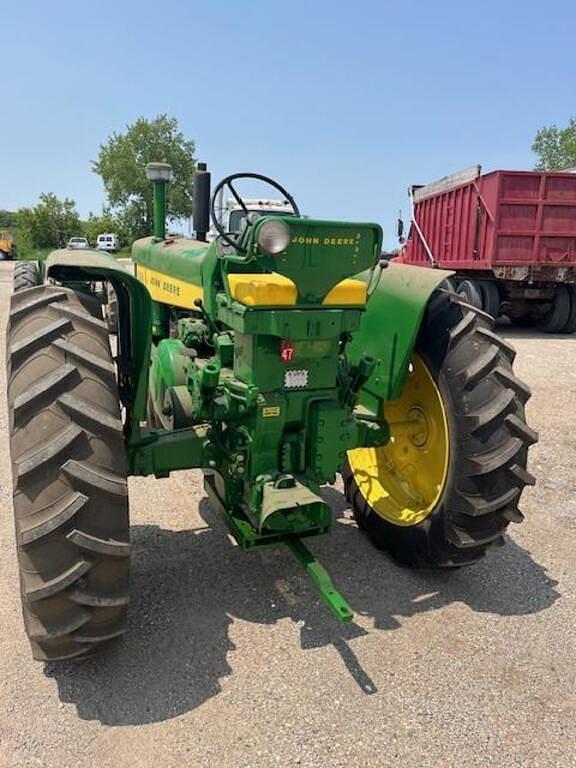Image of John Deere 630 equipment image 1