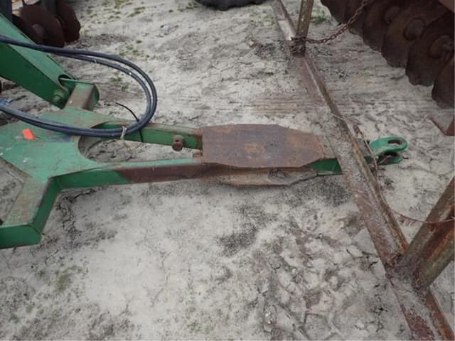 Image of John Deere 630 equipment image 2