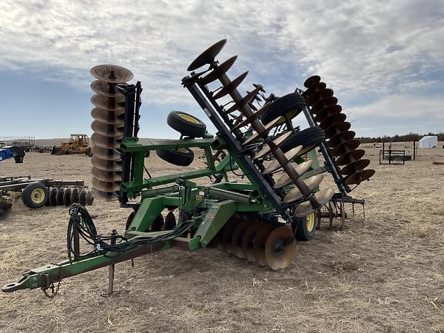 Image of John Deere 630 equipment image 1