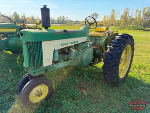 John Deere 630 Image