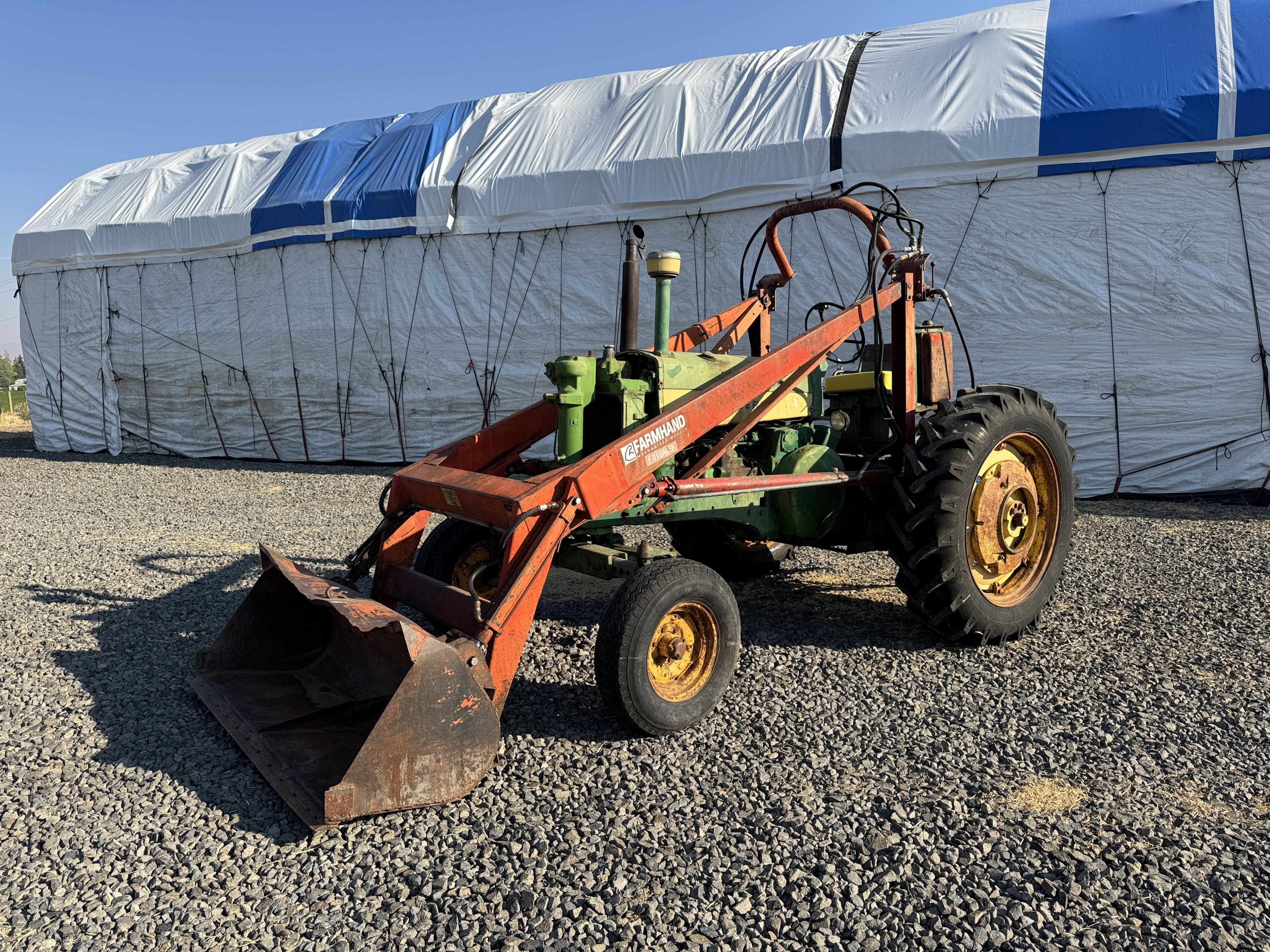 John Deere 630 Equipment Image0