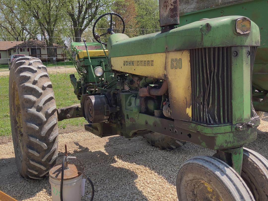 Image of John Deere 630 Image 1
