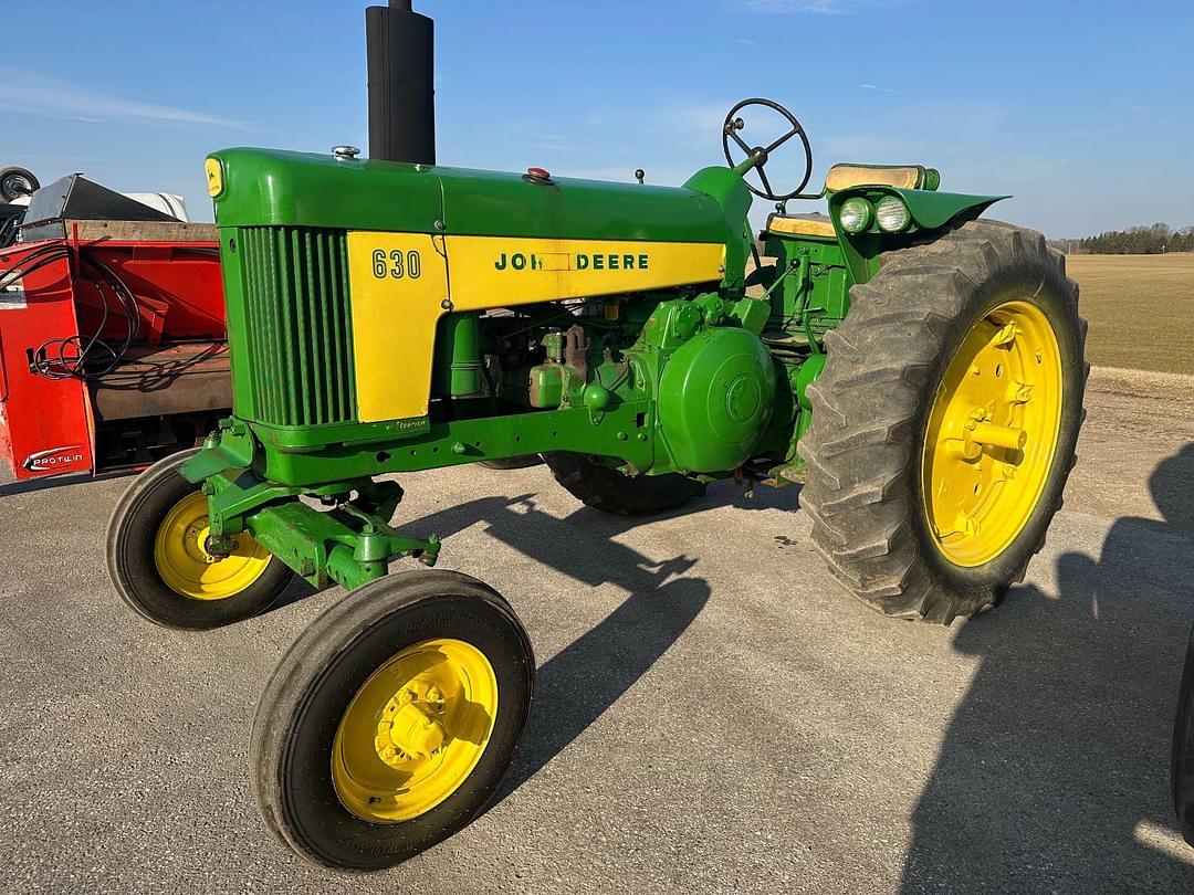 Image of John Deere 630 Image 1