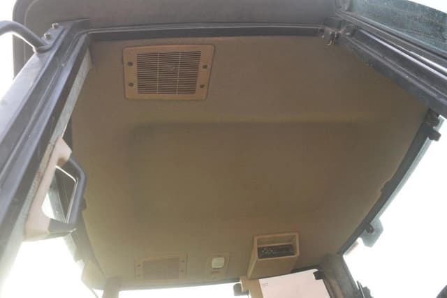 Image of John Deere 6300 equipment image 4