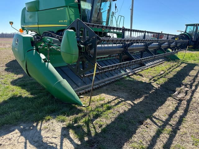 Image of John Deere 630D equipment image 2