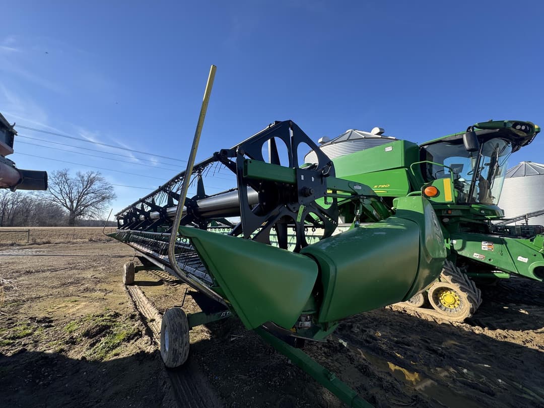 Image of John Deere 630D Primary image