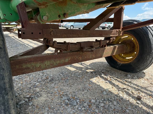 Image of John Deere 630F equipment image 4
