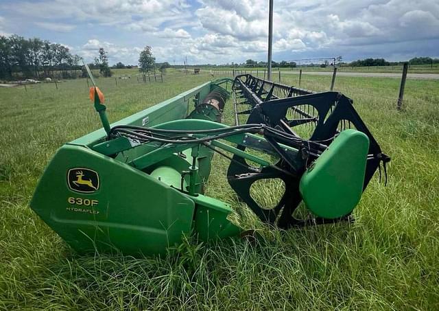 Image of John Deere 630F equipment image 3