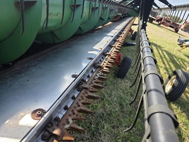 Image of John Deere 630F equipment image 4