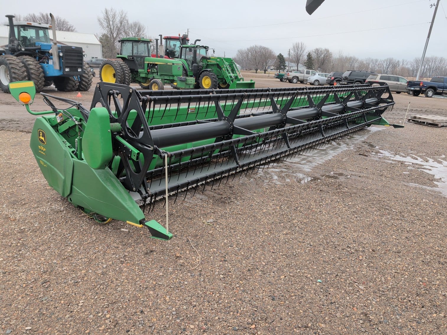 John Deere 630F Equipment Image0