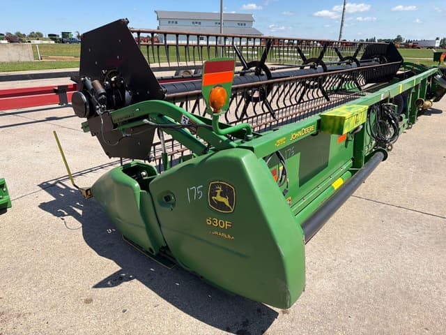 Image of John Deere 630F equipment image 4
