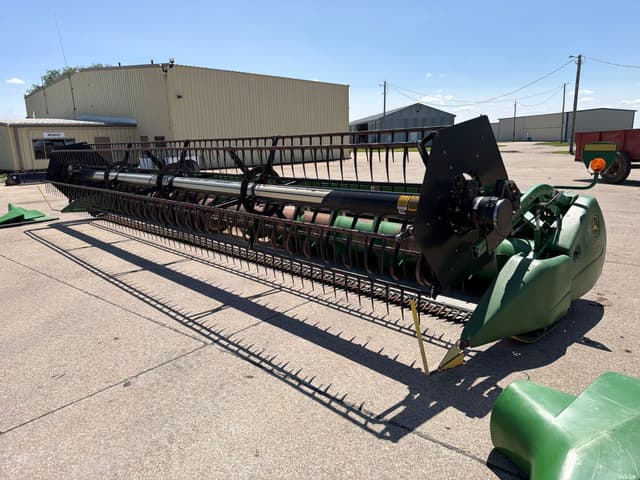 Image of John Deere 630F equipment image 2
